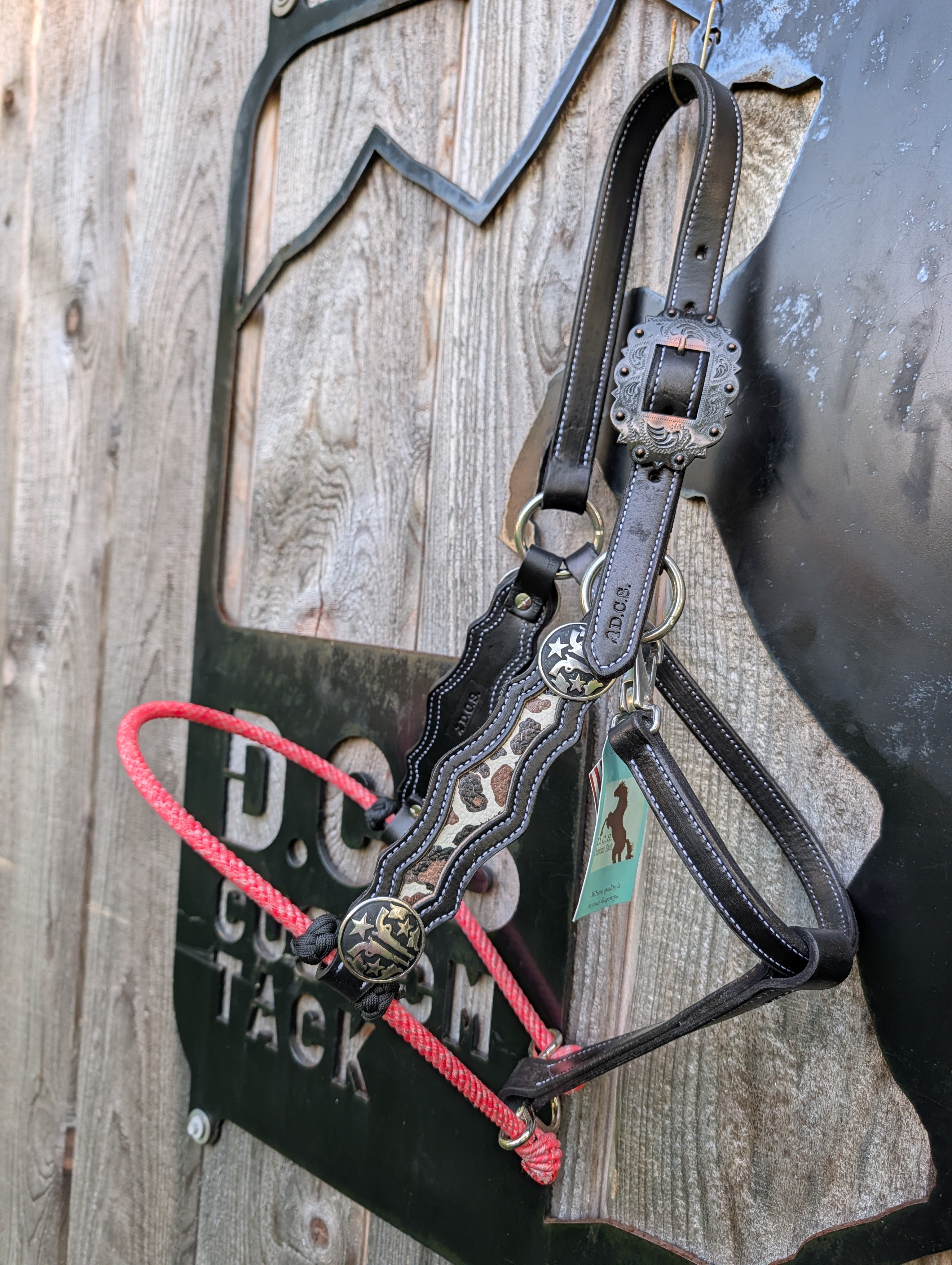 Black hybrid halter
