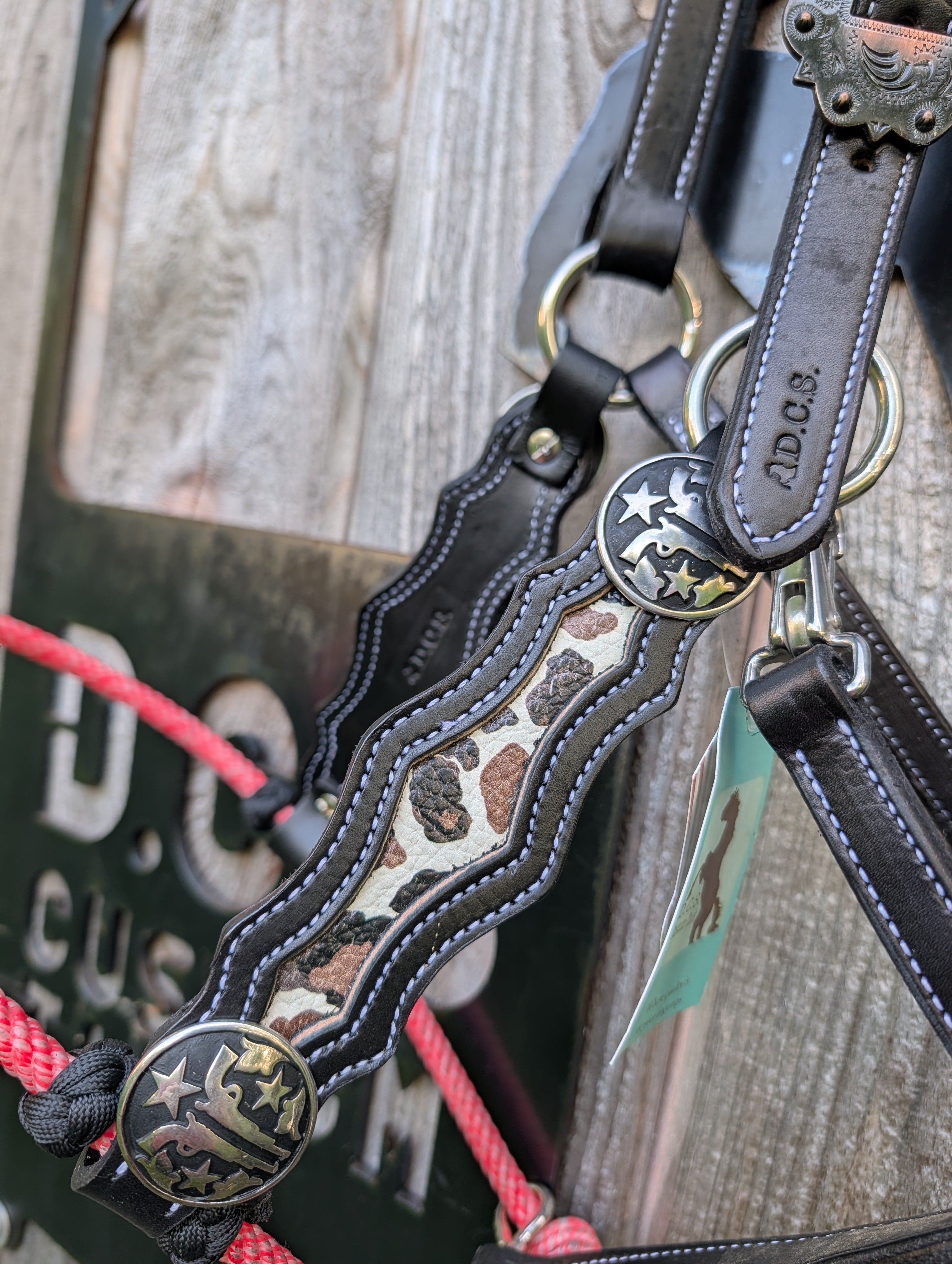 Black hybrid halter